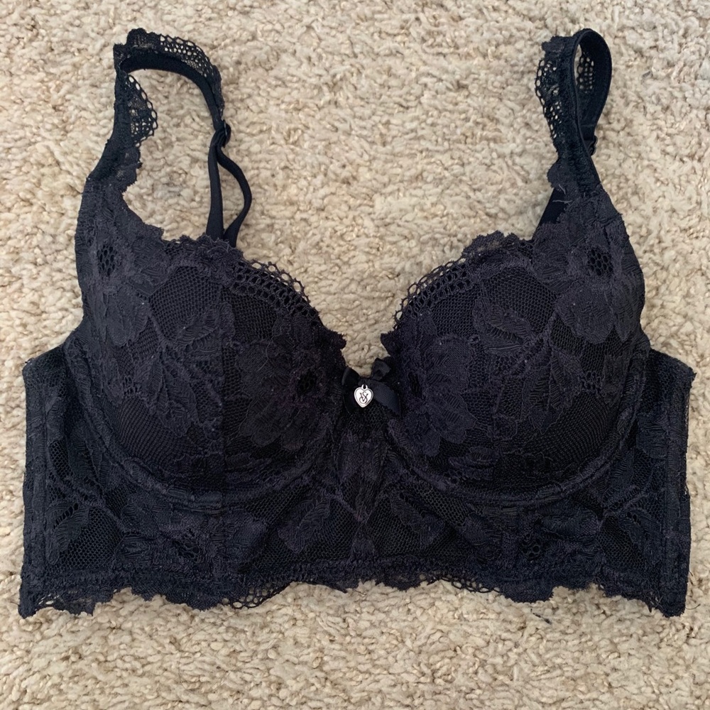 Victoria’s Secret elongated bra